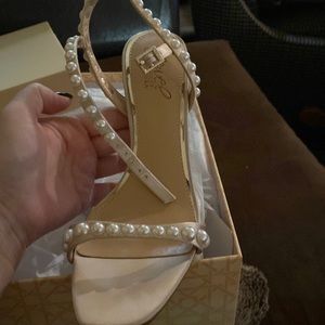 Jewel by Badgley Mischka shoes